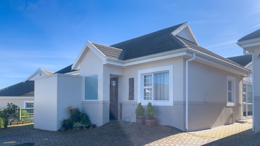 2 Bedroom Property for Sale in Heiderand Western Cape